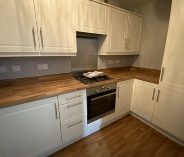 Robinson Road, ELLESMERE PORT - Photo 2