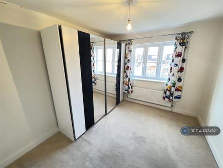 3 bedroom terraced house to rent - Photo 2