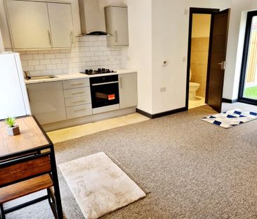 Studio to rent - Photo 3