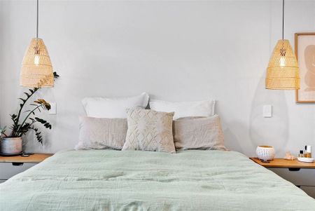 Charming 3BR Pukekohe Retreat w/ Garden! - Photo 3