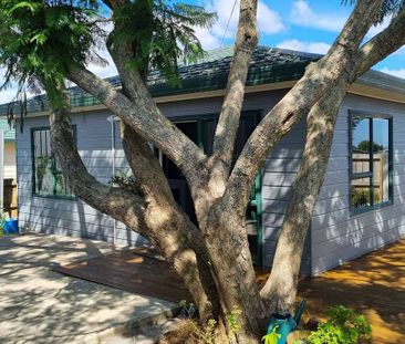 Charming Fully Fenced 3 bedroom home for rent! - Photo 4