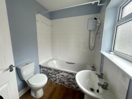 2 bedroom end of terrace house to rent - Photo 5