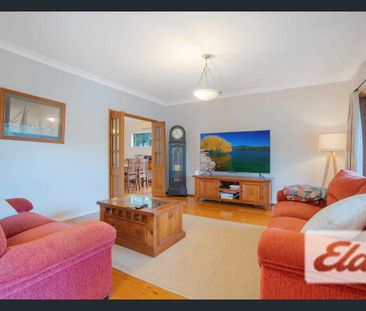 Large Family Home in Popular Location - Photo 4