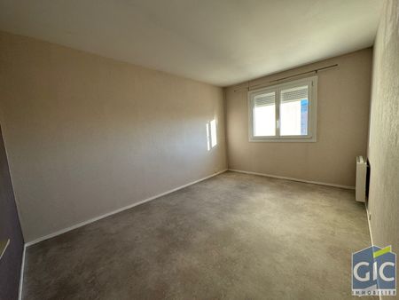 Location Appartement 3 pièces 67m² - Photo 3