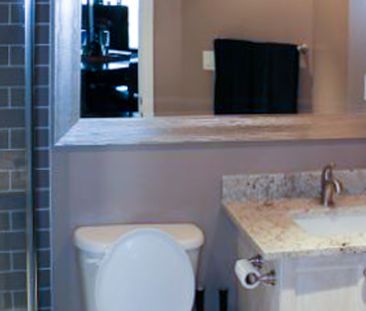 2 Bedroom Condo In Downtown Connaught. Heat And Water Included. - Photo 2