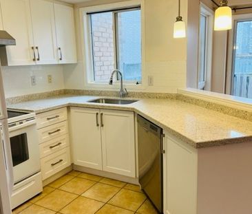 For Lease - 75 Grasslands Avenue, Richmond Hill, Ontario - Photo 6