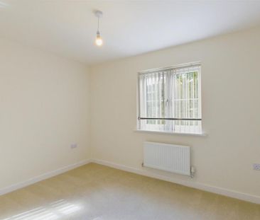 3 bedroom semi-detached house to rent - Photo 6
