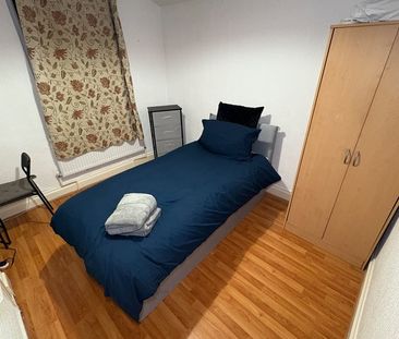 Room in a Shared House, Ellison Road, SW16 - Photo 6
