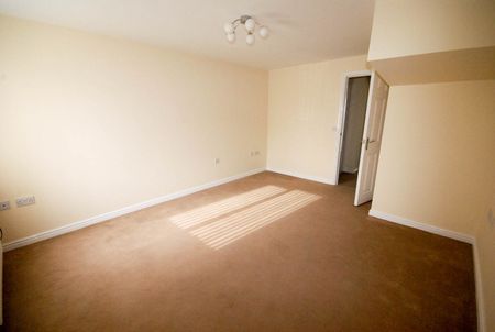 3 bed house to rent in St Aloysius View, Hebburn, NE31 - Photo 3