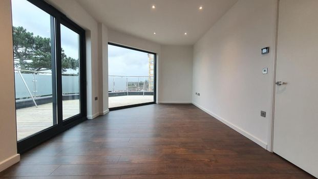 Deacons House, 61 High Road, Broxbourne - Photo 1