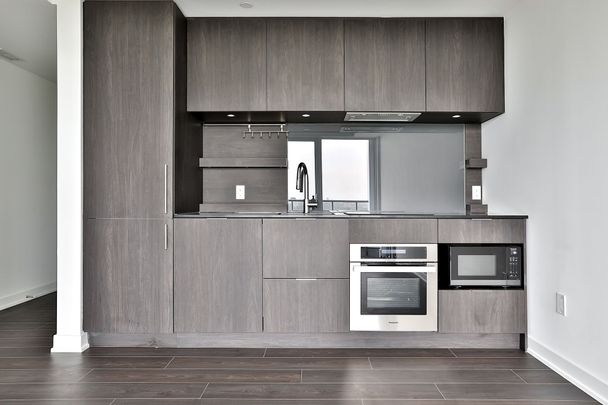 For Lease - 28 Ann Street Unit# 1002, Mississauga, Ontario - Photo 1