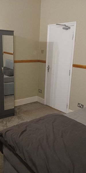Room in a Shared House, Hatfield Road, B19 - Photo 1