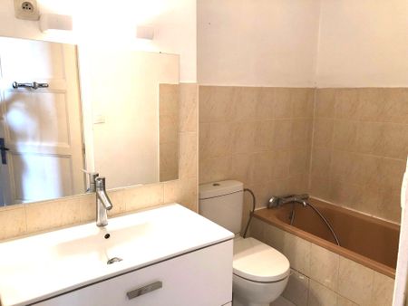 Location Maison 4 pièces 77m² CLERIEUX 26260 - Photo 3