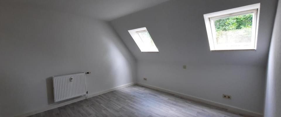 Bezugsfertige Wohnung - Einfach Möbel rein und Füße hoch! - Foto 1