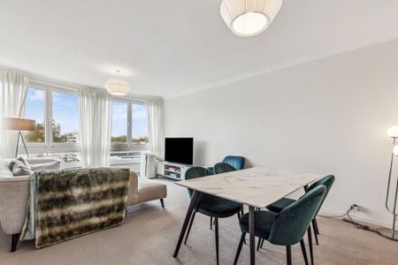 2 bedroom flat to rent - Photo 2