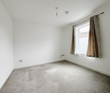 Room in a Shared House, Derrick Road, BS15 - Photo 1