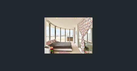 Fully Furnished Luxury Dual-Level Penthouse with Breathtaking Ocean Views - Photo 4