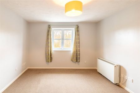 De La Warre Court, - Photo 2