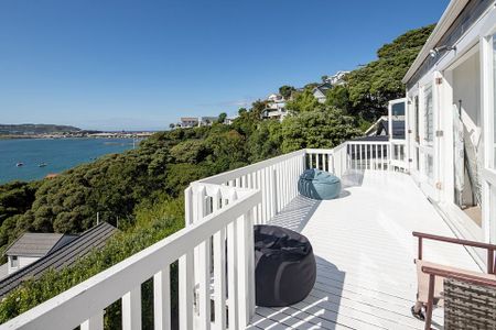 Sunny, renovated, sea views, walking distance - Photo 2