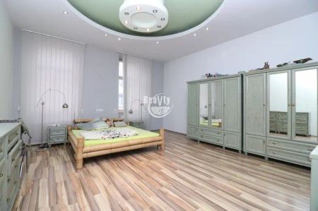 Nabízíme k pronájmu zděný velkometrážní byt 2+1 poblíž centra Jihlavy, Mahlerova ulice - Fotografie 2