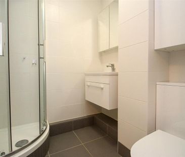 2 bedroom end of terrace house to rent - Photo 6