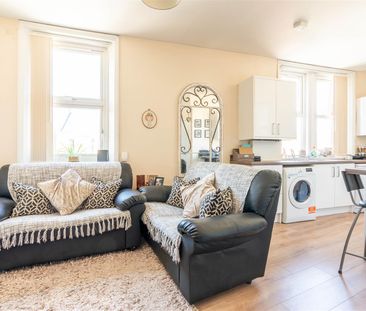 2 bed maisonette to rent in Rothbury Terrace, Heaton, NE6 - Photo 1