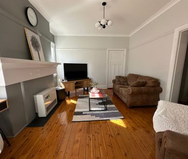 Low Maintenance & Modern Living - Photo 2