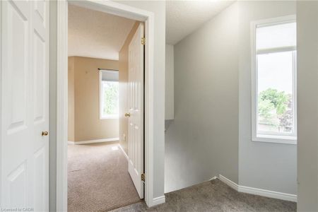 For Lease - 266 LIMERIDGE Road Unit# 1, Hamilton, Ontario - Photo 4