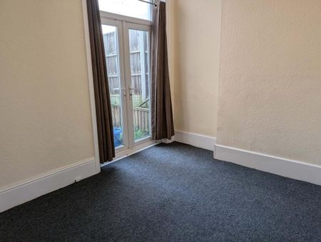 1 bedroom ground floor flat to rent - Photo 4
