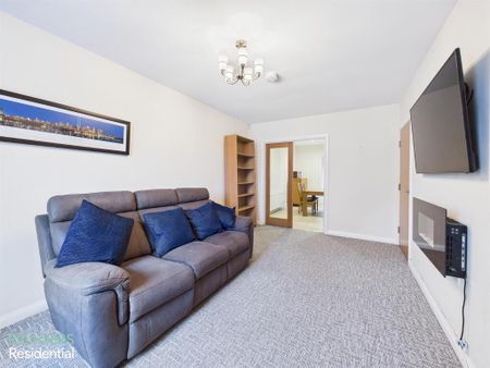 9 Gransha Wood, Dundonald, Castlereagh, Belfast, BT16 2FG - Photo 3