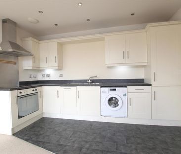 2 bedroom Flat To Let - Photo 6