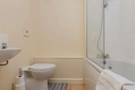 Carmel Court, Holland Road, Manchester, M8 - Photo 3