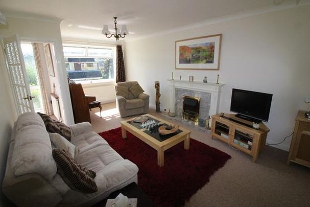 4 bedroom detached house to rent - Photo 1
