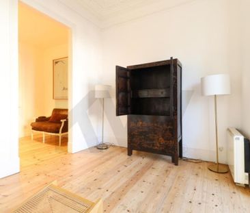 2 room luxury Apartment for rent in Misericórdia, Lisbon - Photo 1