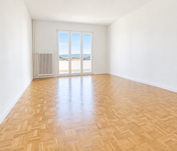 APPARTEMENT DE 3.5 PIÈCES RÉNOVÉ AVEC TERRASSE ET VUE SUR LE LAC ! - Photo 1