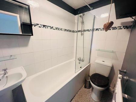 2 bedroom terraced house to rent - Photo 5