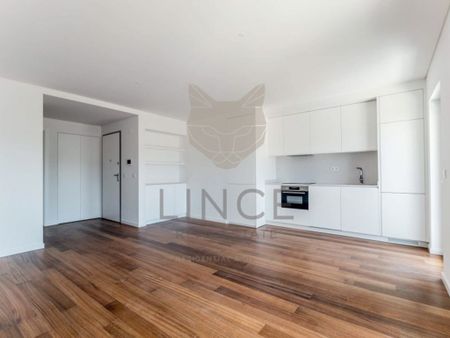 Luxury Flat for rent in Lisbon, Portugal - Photo 4