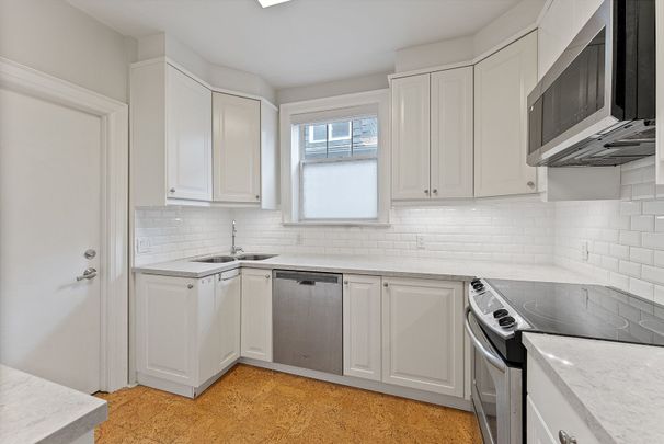 For Lease - 472 Oriole Parkway Unit# Upper, Toronto, Ontario - Photo 1