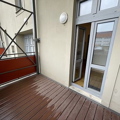 *Einraumwohnung höchster Qualitätsverbauung* mit EBK, Balkon, Echtholzelemente und SP - Photo 1