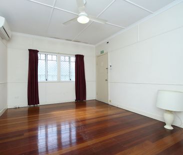 22b Moffatt Street, Ipswich QLD 4305 - House For Rent | Domain - Photo 2