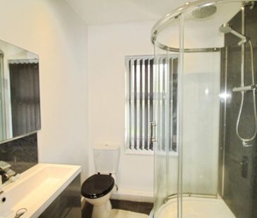 2 bedroom semi-detached house to rent - Photo 5