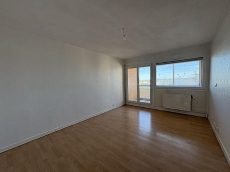 APPARTEMENT T3 A LOUER A ROANNE - PARC DES SPORTS - Photo 5
