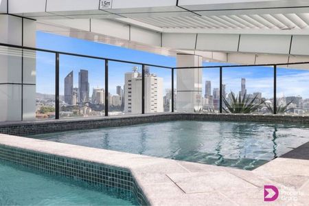 Silk One 2 Bed 1 Bath - Photo 5