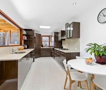 Three (3) Bedroom Solid House - Hurstville - Photo 5