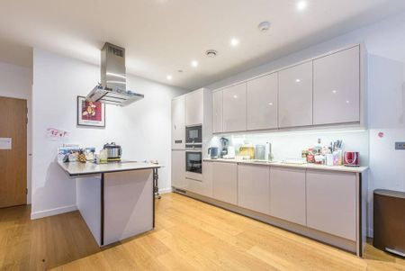 4 bedroom terraced house to rent - Photo 3