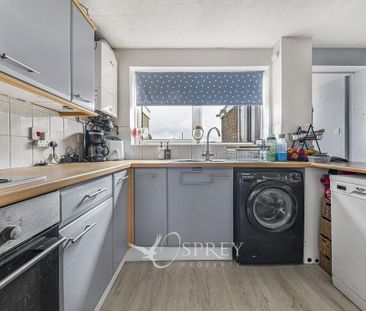 3 bedroom semi-detached house to rent - Photo 6