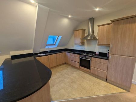 3 bedroom apartment to rent - Photo 4