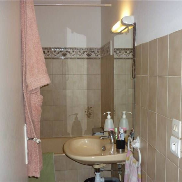 Location appartement 1 pièce 25.83 m² à Carqueiranne (83320) - Photo 1