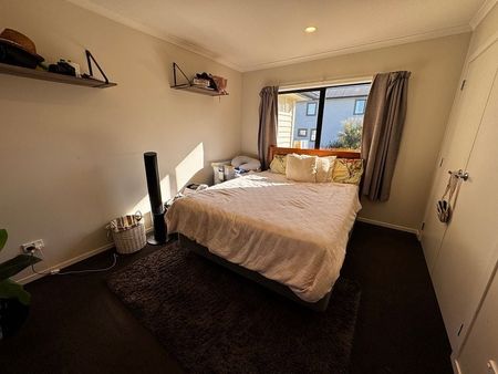 Modern 2BR Unit in Dinsdale w/ Deck! - Photo 3