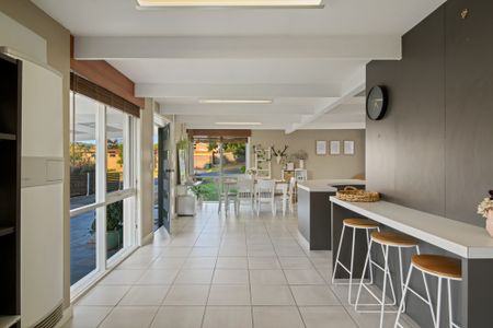 385 Avro Street, East Albury NSW 2640 - House For Rent | Domain - Photo 5